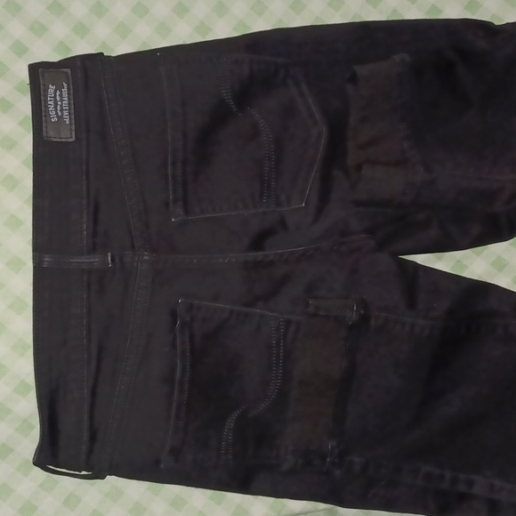Signature Levi status, size 4 black - Picture 5 of 5